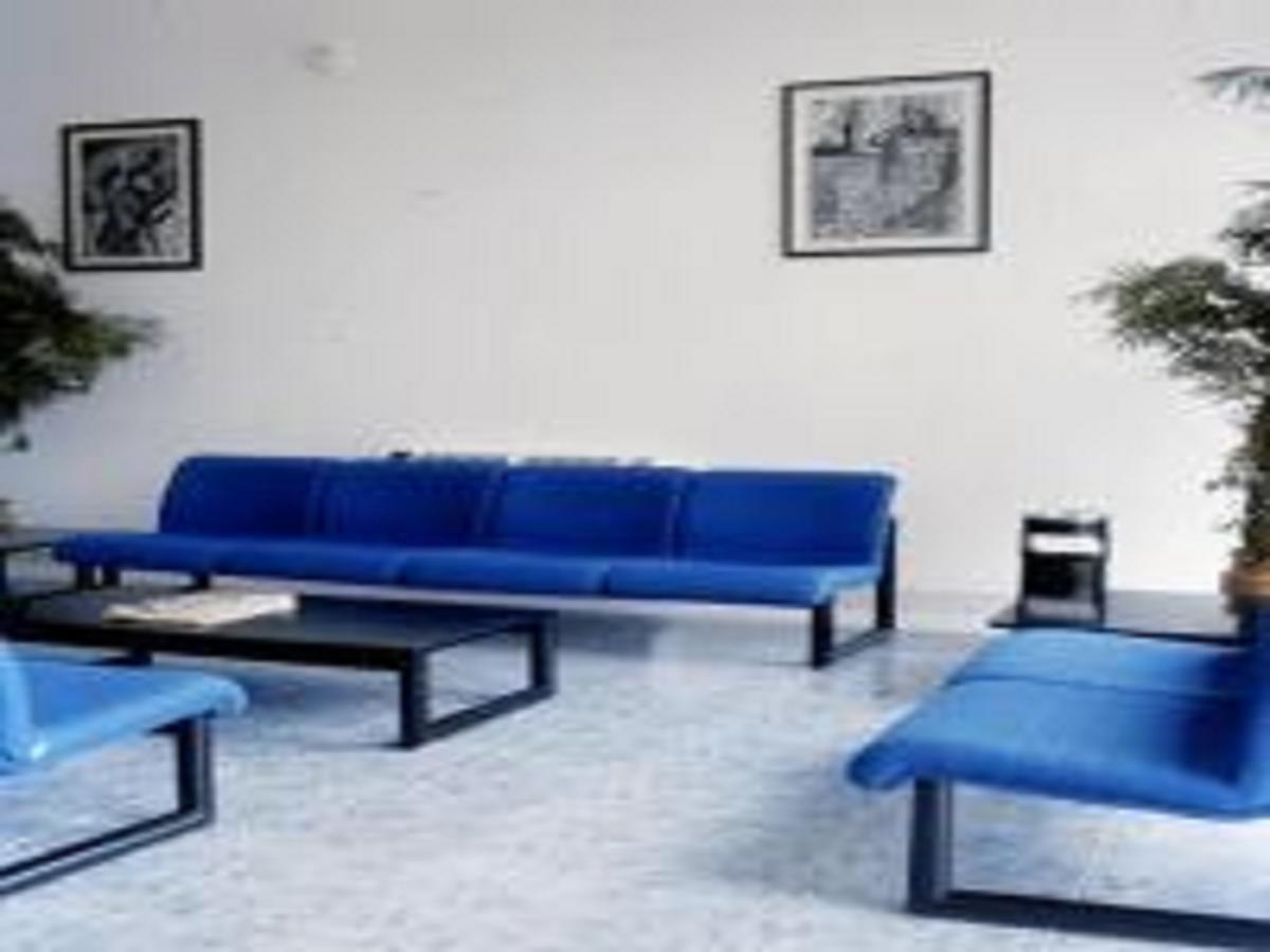 M Plaza Hotel Akra Dış mekan fotoğraf